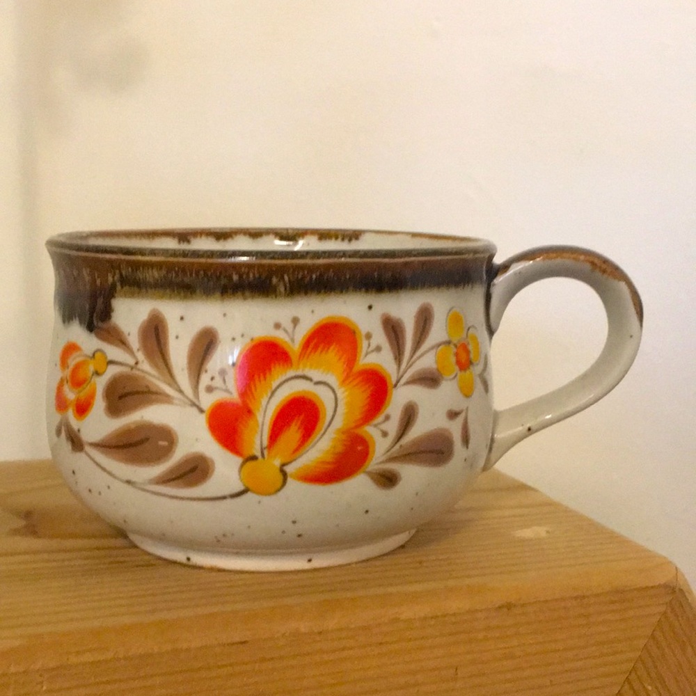 Vintage Japanese pottery soup bowl
